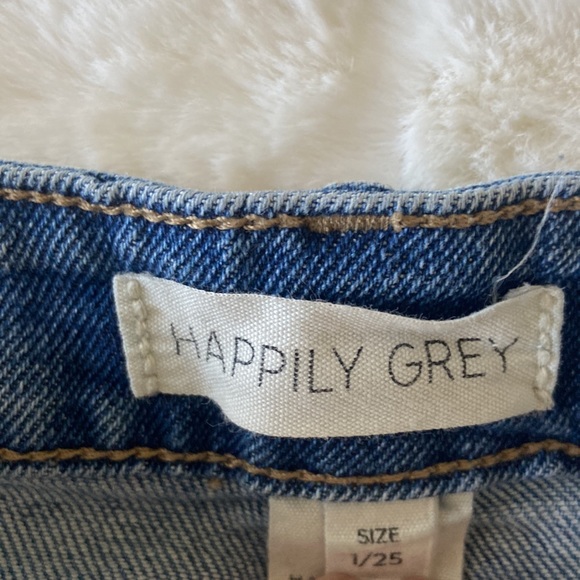 Happily Grey Women’s Jean Short -Size 25 - Picture 3 of 4